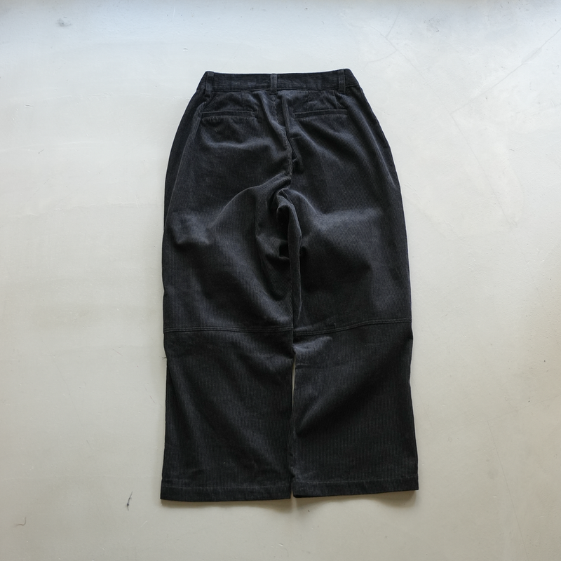 【1週間以内にお届け】 BLUETOWN EASY CORDUROY PANTS B5015