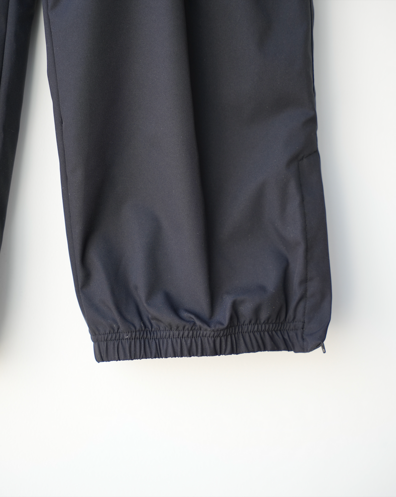 [Expected delivery in early July] BLUETOWN Solotex nylon pants B4004