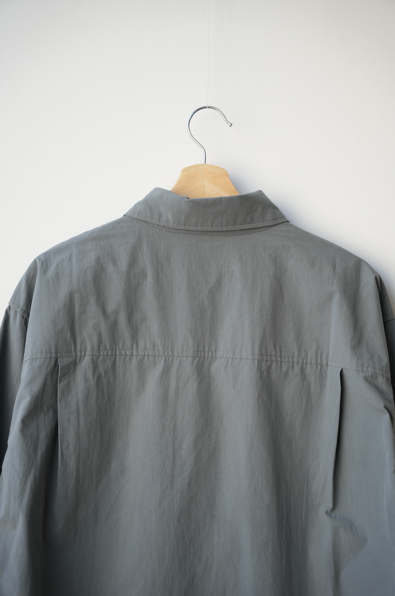 【SALE 1週間以内にお届け】BLUETOWN Regular fit shirts B4007