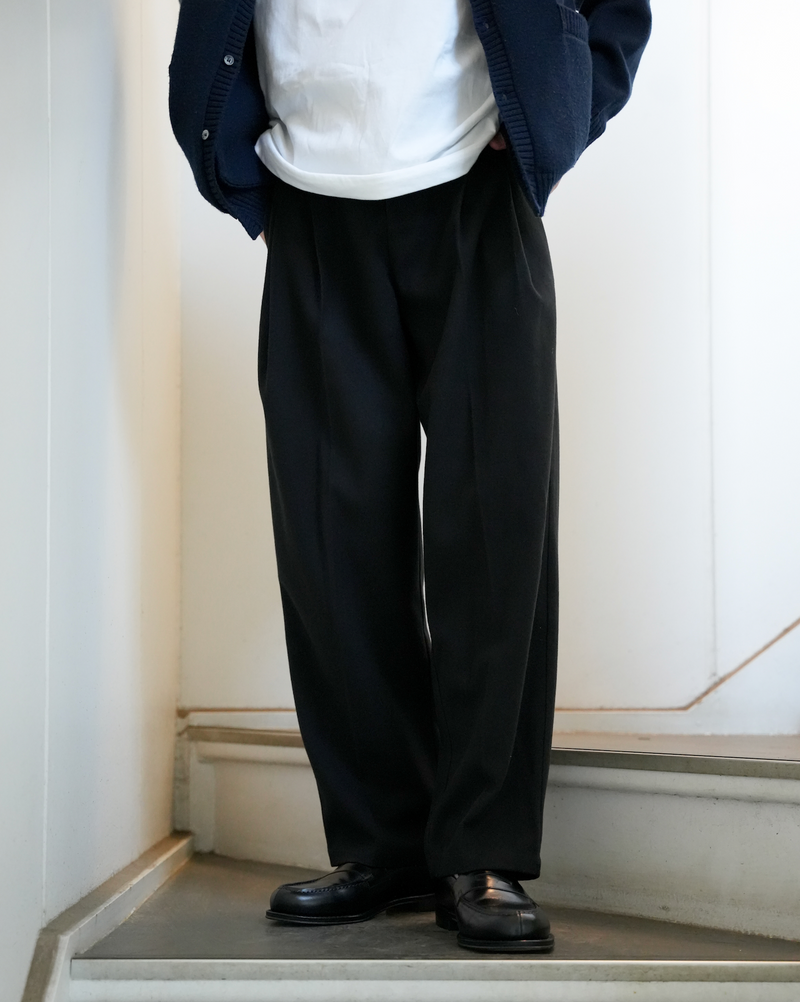 [Limited Sale - Delivery within 1 week] BLUETOWN TWO TUCK PANTS B4012