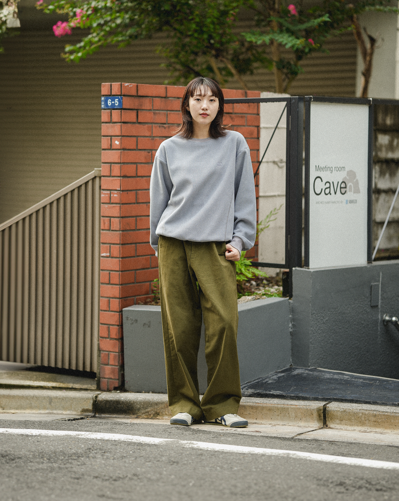 【一部予約販売】 Corduroy Sweatshirt B4998