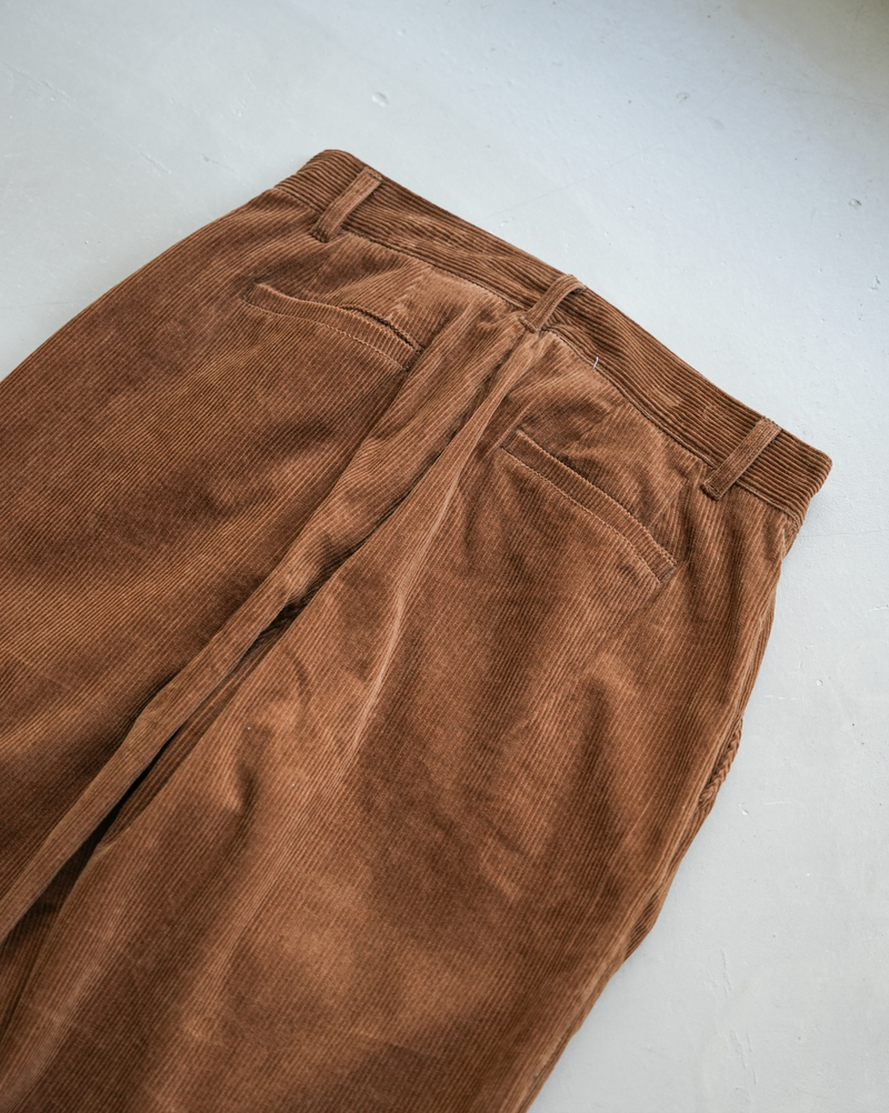 【1週間以内にお届け】 BLUETOWN EASY CORDUROY PANTS B5015