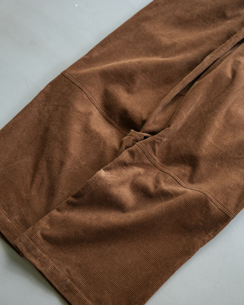 【1週間以内にお届け】 BLUETOWN EASY CORDUROY PANTS B5015