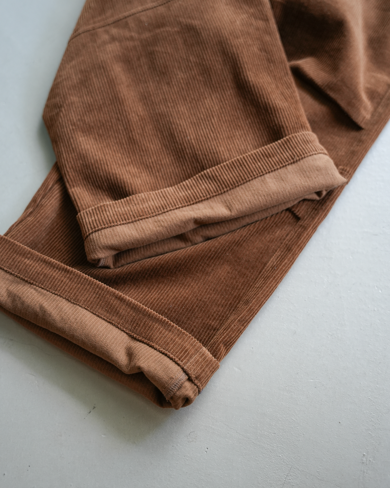 【1週間以内にお届け】 BLUETOWN EASY CORDUROY PANTS B5015