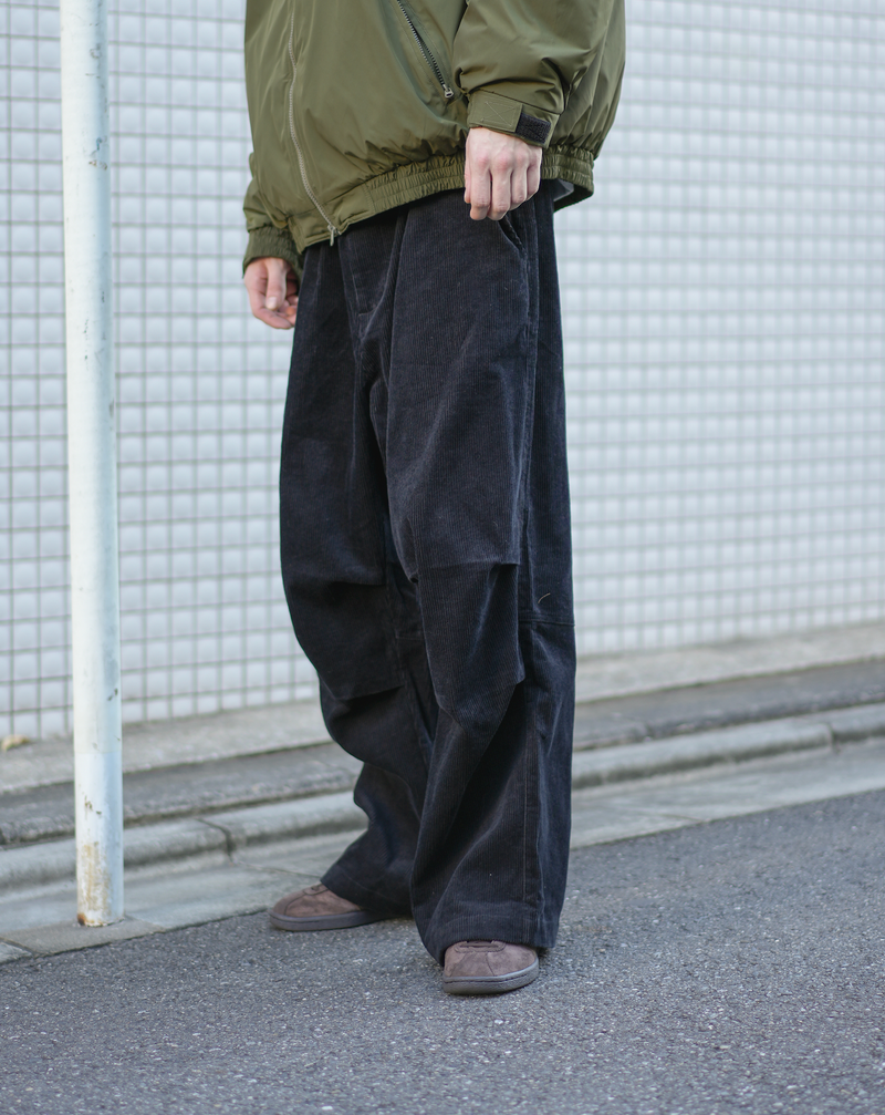 【1週間以内にお届け】 BLUETOWN EASY CORDUROY PANTS B5015