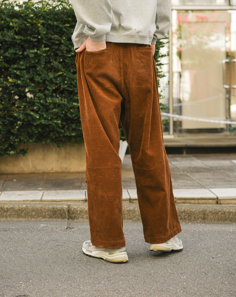 【1週間以内にお届け】 BLUETOWN EASY CORDUROY PANTS B5015