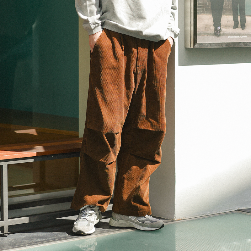 【1週間以内にお届け】 BLUETOWN EASY CORDUROY PANTS B5015