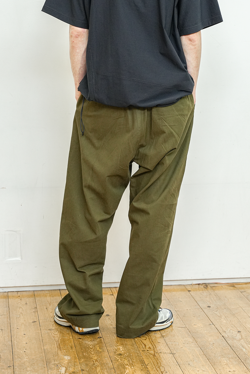 【1週間以内にお届け】 BASIC CHINO PANTS B4018