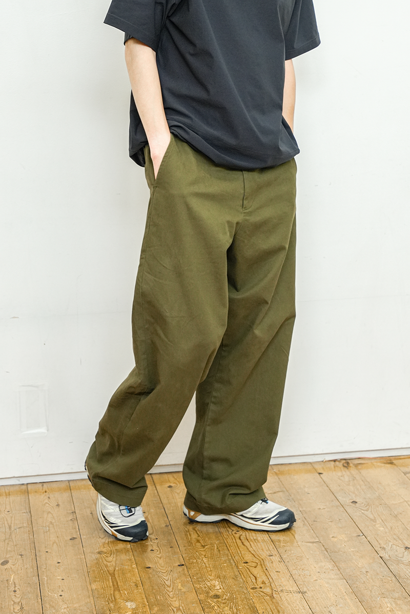 【1週間以内にお届け】 BASIC CHINO PANTS B4018