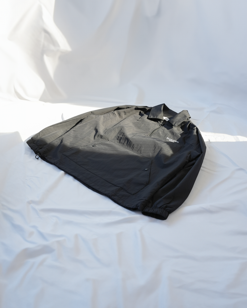 【10日以内にお届け】BLUETOWN Half zip silhouette jacket B4002